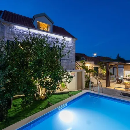 Holiday home Colini Dvori