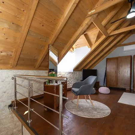 Holiday home Colini Dvori *