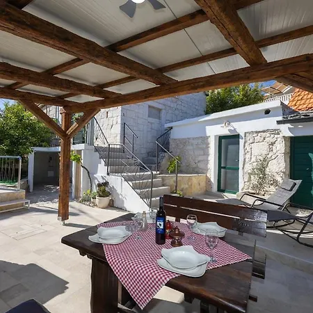 Colini Dvori Holiday home *