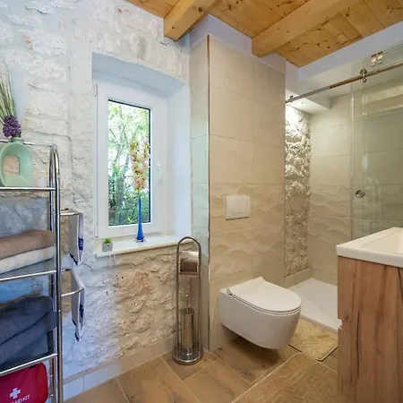 Colini Dvori Holiday home