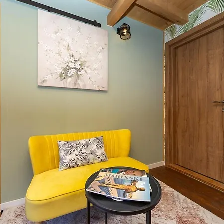 Colini Dvori Holiday home *
